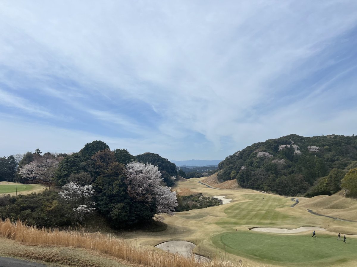 津カントリー倶楽部 桜のコース